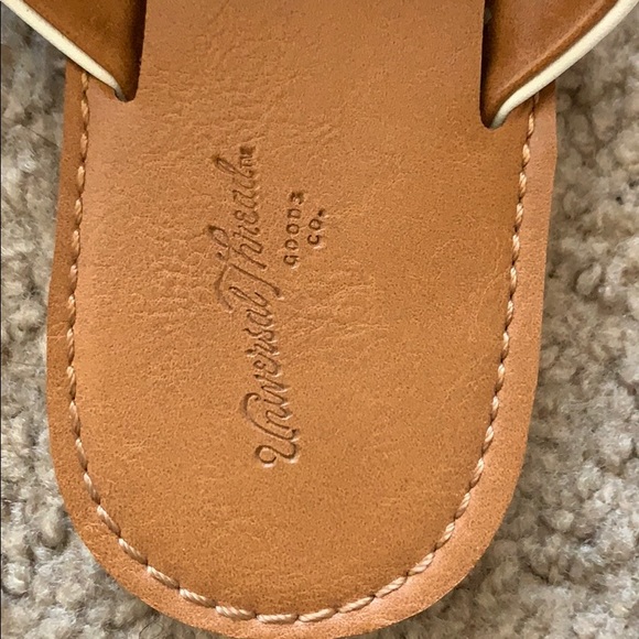 universal thread sandals - Picture 2 of 3